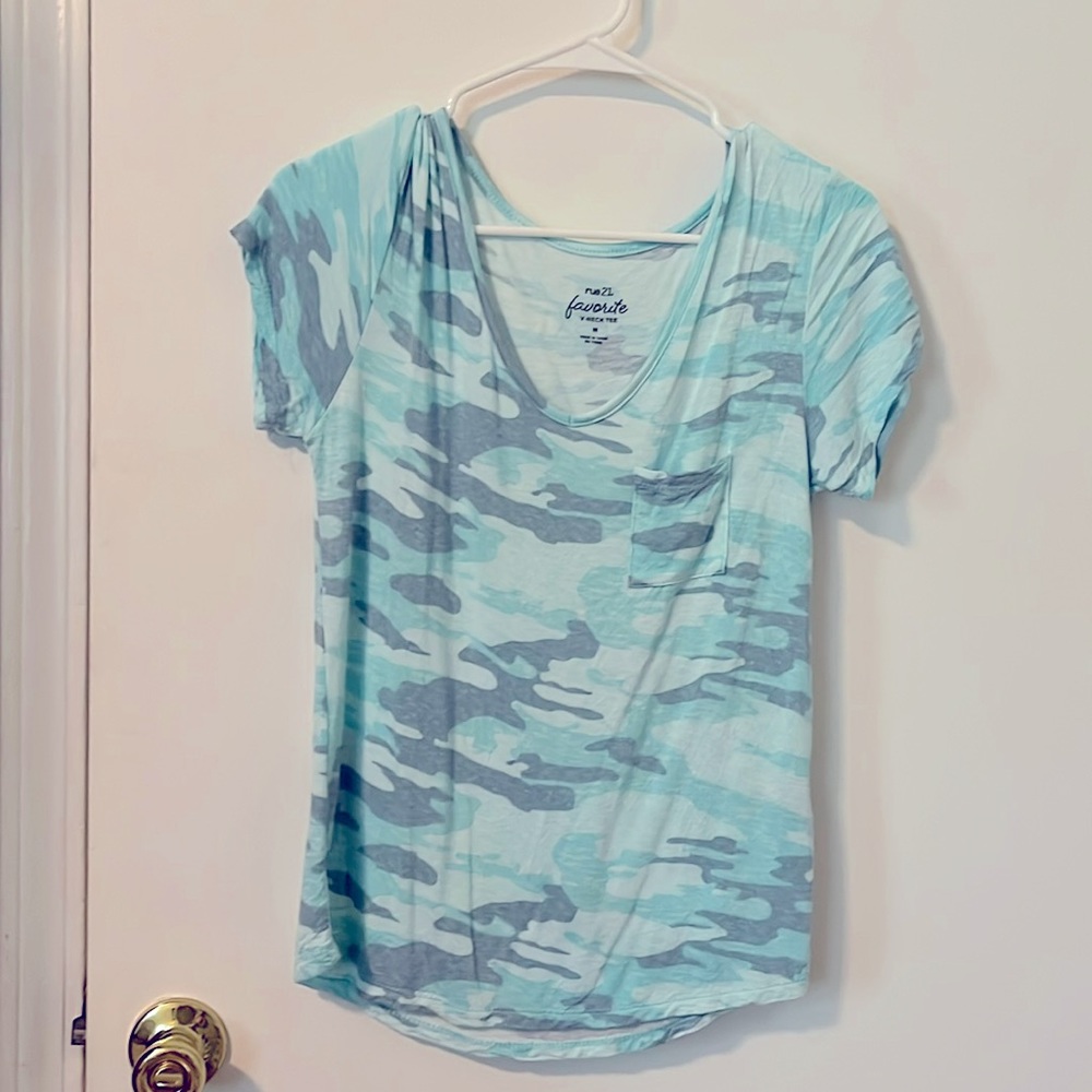 Teal camo v-neck tee